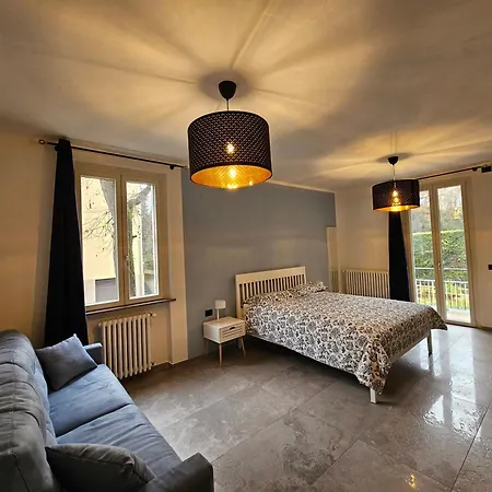 住宿加早餐酒店 White House 帕爾馬