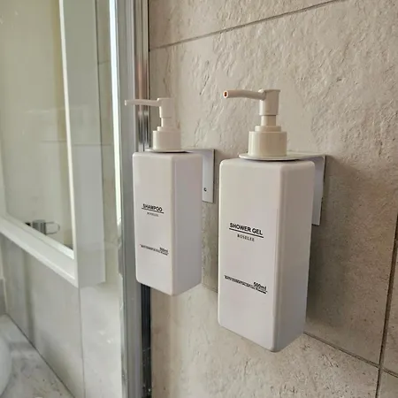 住宿加早餐酒店 White House 帕爾馬