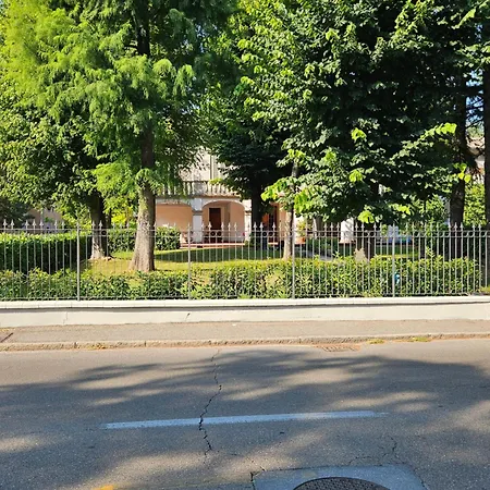 White House Bed and Breakfast