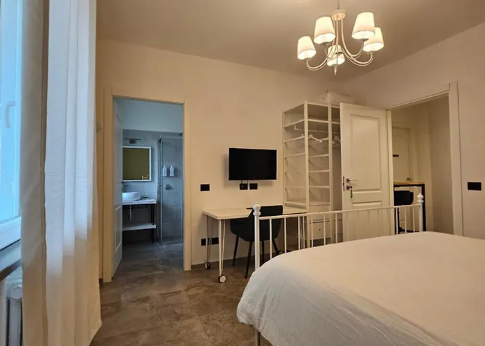 White House Oda ve Kahvaltı 3*